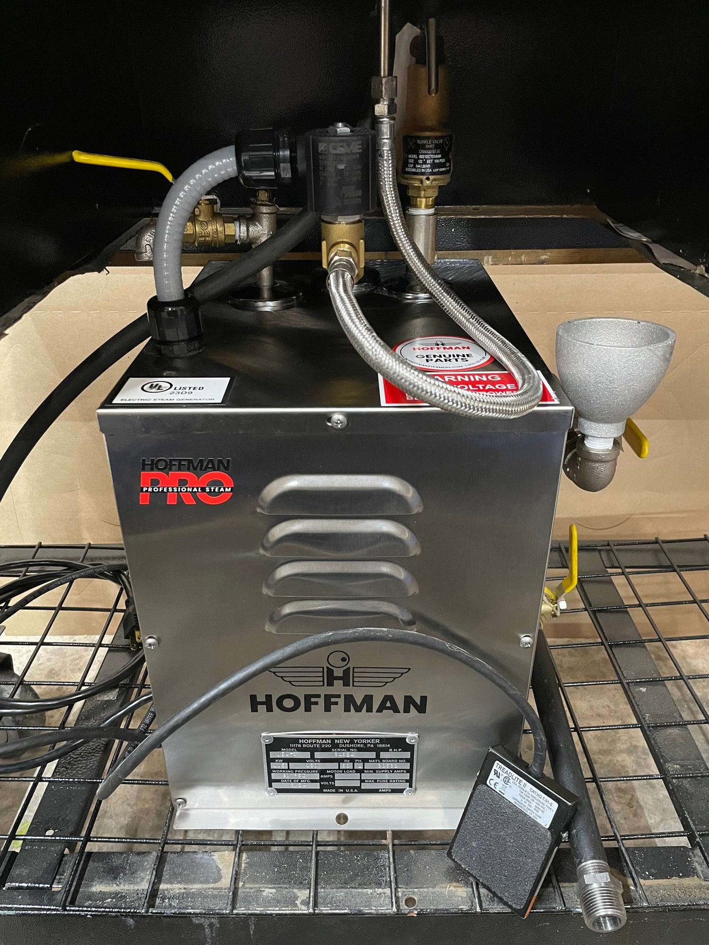 Hoffman Commercial Steamer - with Hat Shaping Head
